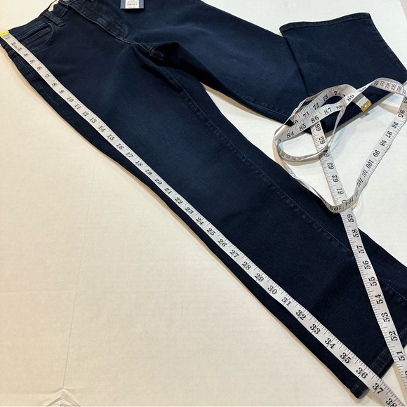 Universal Thread High Rise Ankle Bootcut Jeans Dark Wash, New w/ Tags, Size 6 - Picture 13 of 15